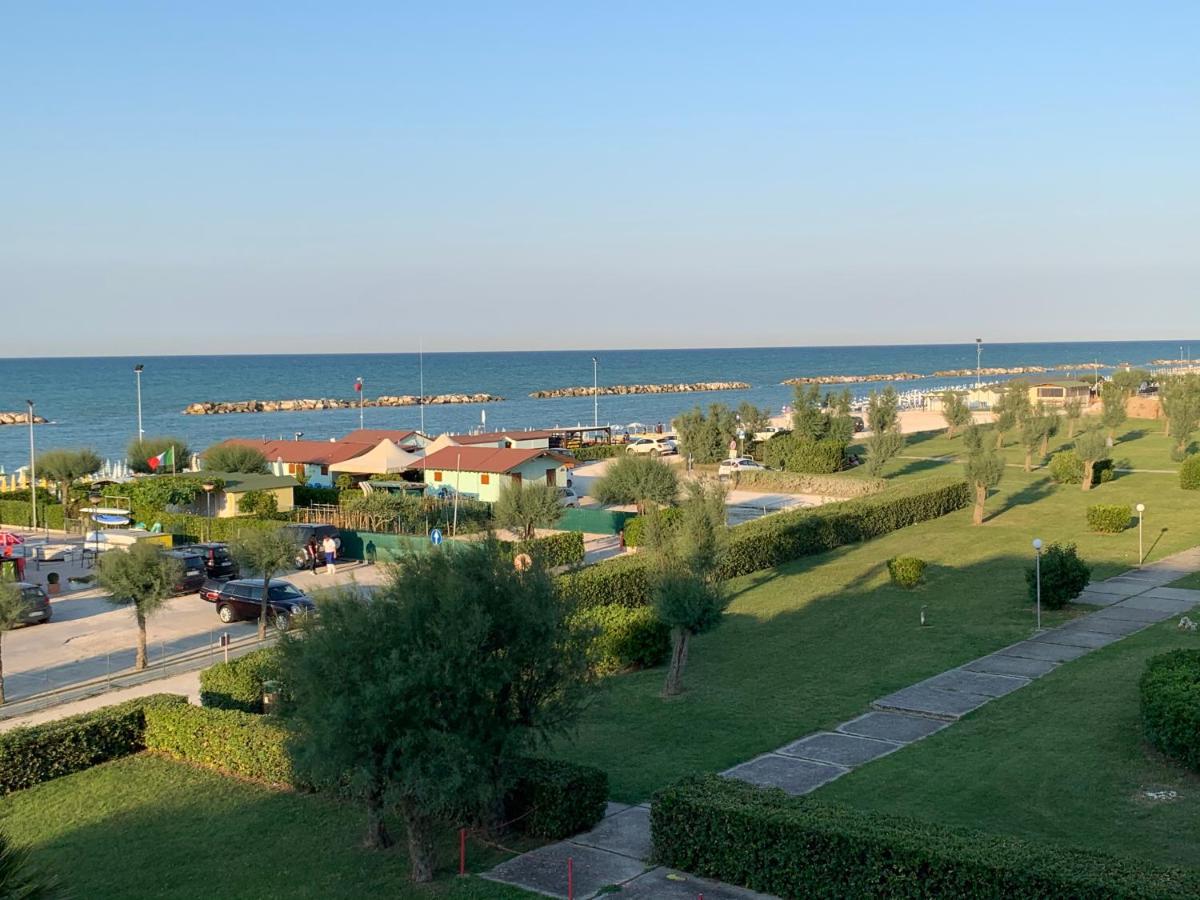 Al Mare Apartament Lägenhet Fano Exteriör bild