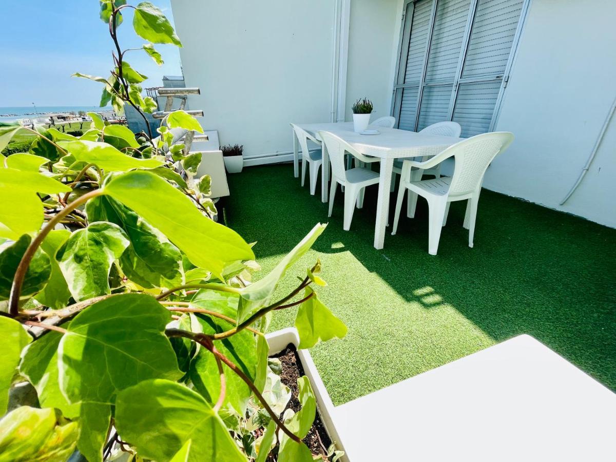Al Mare Apartament Lägenhet Fano Exteriör bild