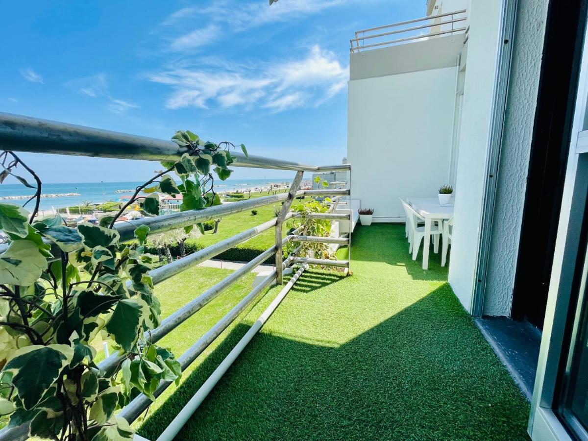 Al Mare Apartament Lägenhet Fano Exteriör bild