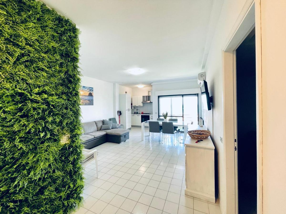 Al Mare Apartament Lägenhet Fano Exteriör bild