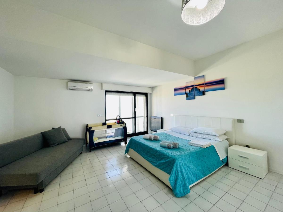 Al Mare Apartament Lägenhet Fano Exteriör bild