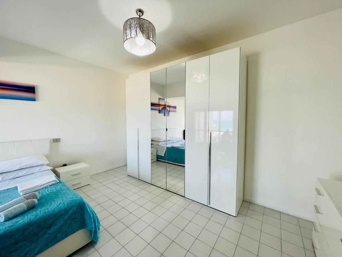 Al Mare Apartament Lägenhet Fano Exteriör bild